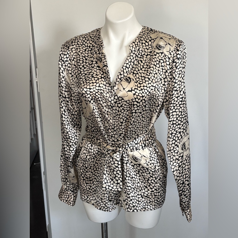 Gay Boyer Satin Floral Wrap Blazer Vintage Top - Beige & Black